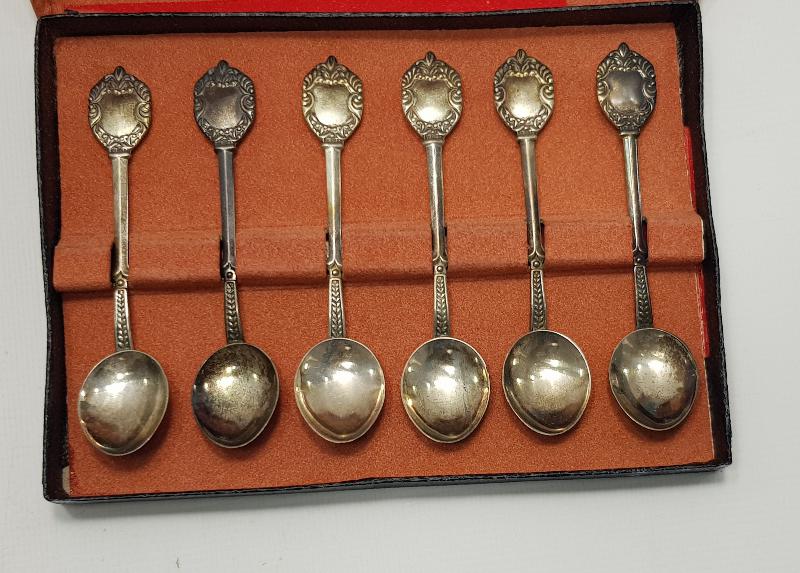 KUTUSUNDA AKBANK GÜMÜŞ ÇAY KAŞIĞI SETİ