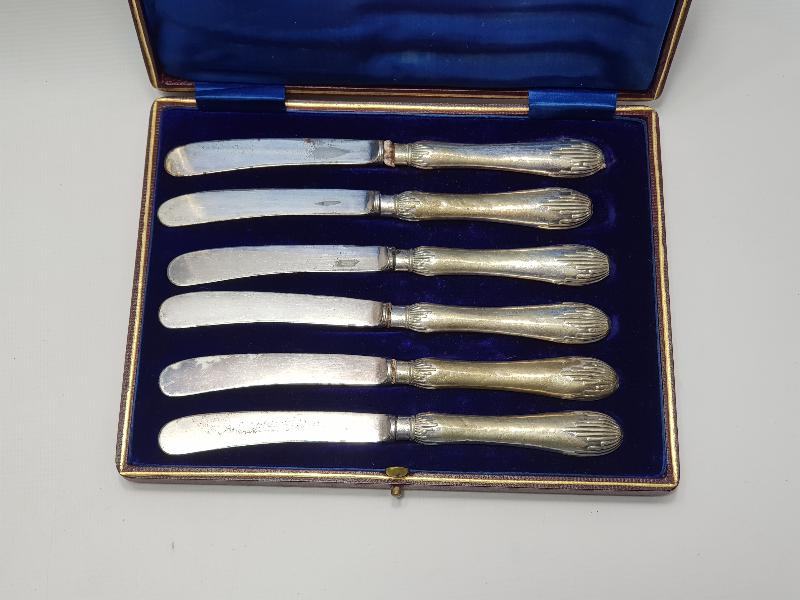 KUTUSUNDA KAHVALTI BIÇAĞI SETİ 