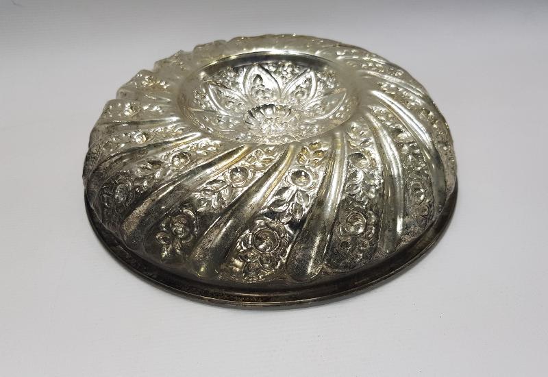 OSMANLI DÖNEMİ ÇARKIFELEK MOTİFLİ GÜMÜŞ KAPLAMA HAMAM TASI 