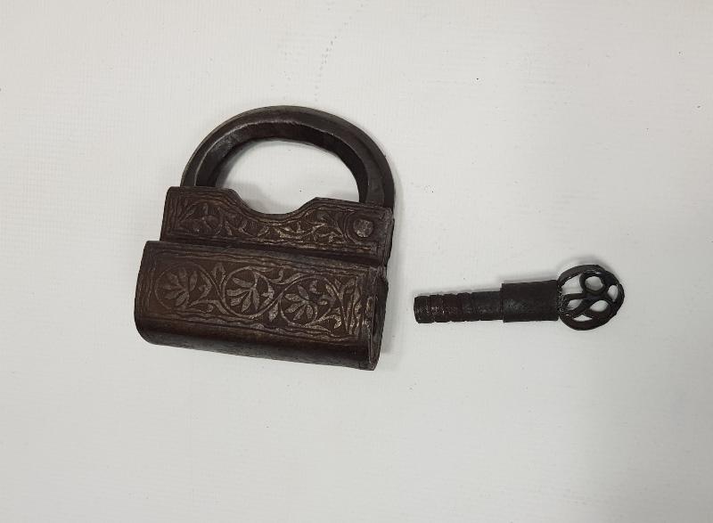 OSMANLI DÖNEMİ  NADİR ASMA KİLİT