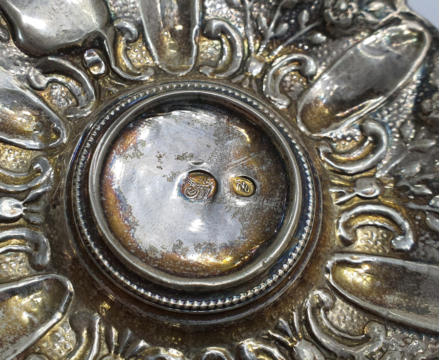 OSMANLI DÖNEMİ TAMAMI İŞLEMELİ GÜMÜŞ BARDAK ALTLIĞI