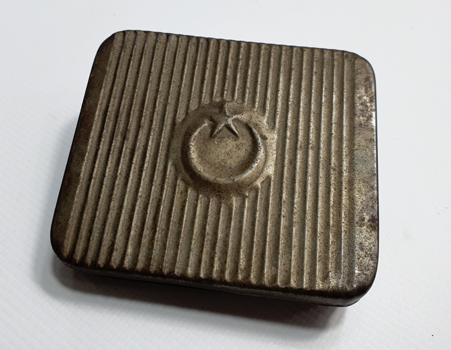 ÜZERİ AY YILDIZLI OSMANLI ASKERİ SİGARA TABAKASI