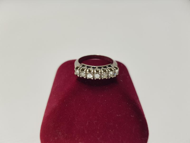 YEDİ TAŞ PIRLANTA YÜZÜK 