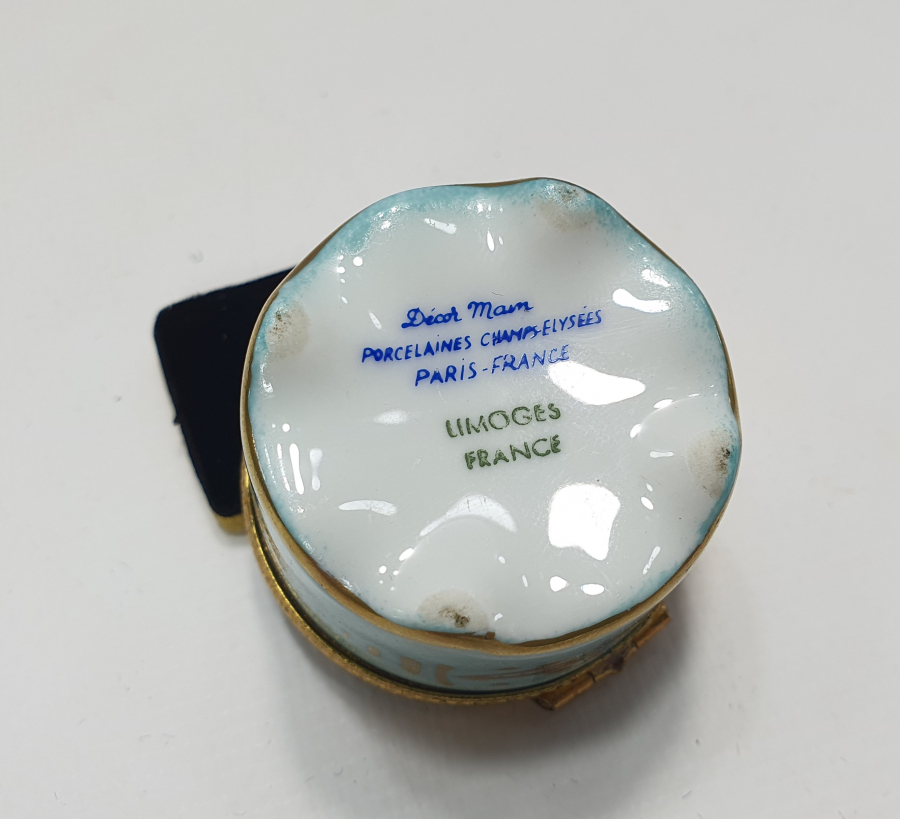 1900 BAŞLARI ÜZERİ EL BOYAMA LİMOGESS KUTU