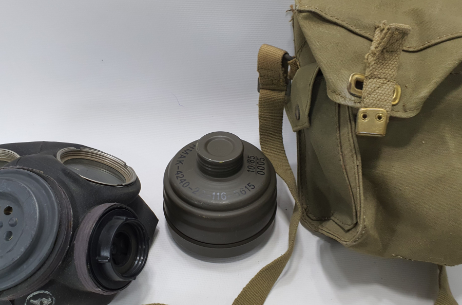 ORJİNAL KUTUSUNDA ANTİKA GAZ MASKESİ