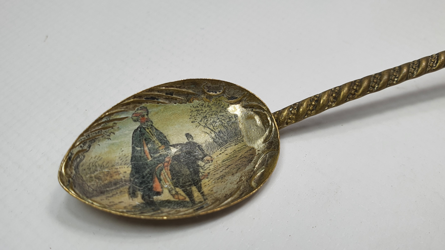 OSMANLI DÖNEMİ MİNE İŞÇİLİKLİ OSMANLI FİGÜRLÜ KAŞIK