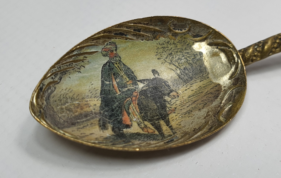 OSMANLI DÖNEMİ MİNE İŞÇİLİKLİ OSMANLI FİGÜRLÜ KAŞIK