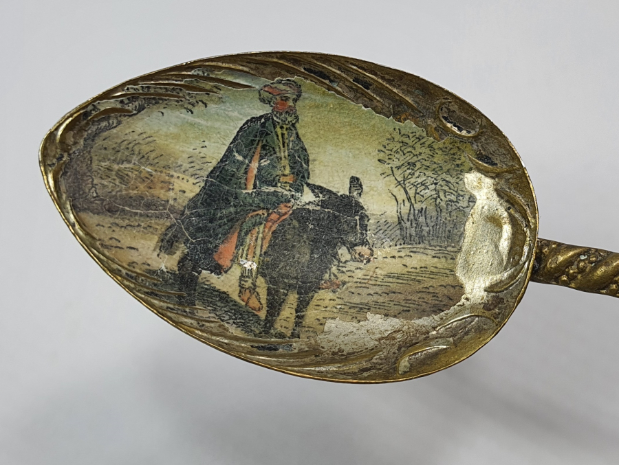 OSMANLI DÖNEMİ MİNE İŞÇİLİKLİ OSMANLI FİGÜRLÜ KAŞIK