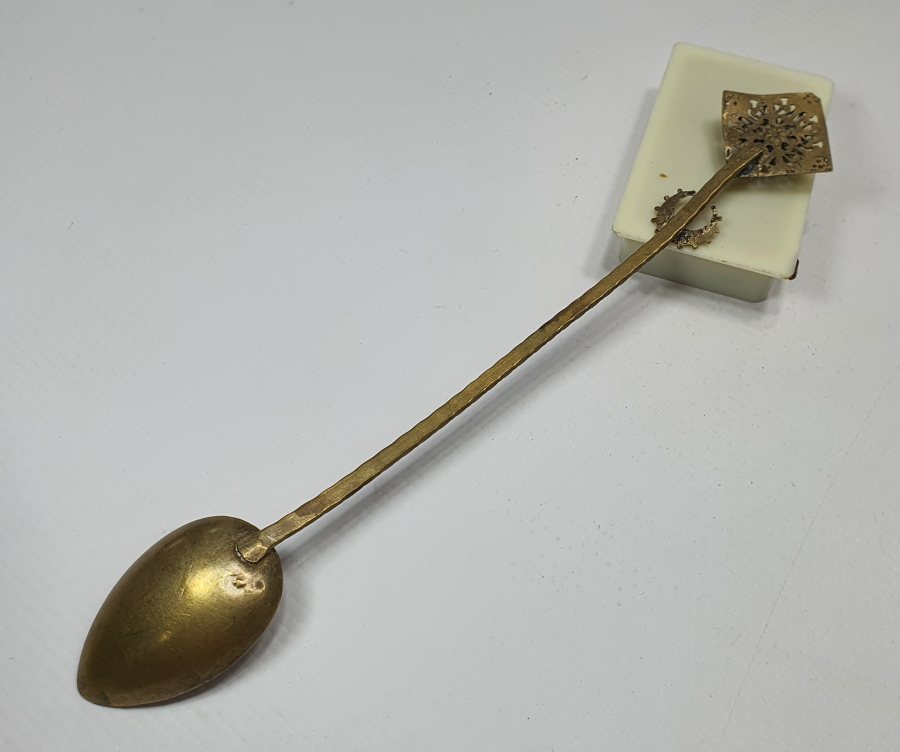 OSMANLI DÖNEMİ MİNE İŞÇİLİKLİ OSMANLI FİGÜRLÜ KAŞIK