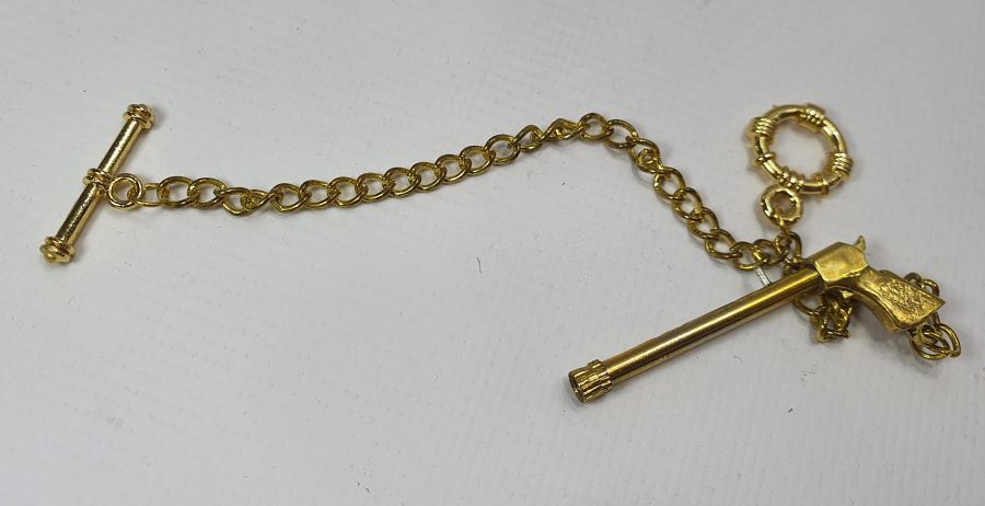 SALLAMASINDA BIÇAK OLAN CEP SAATİ KÖSTEĞİ