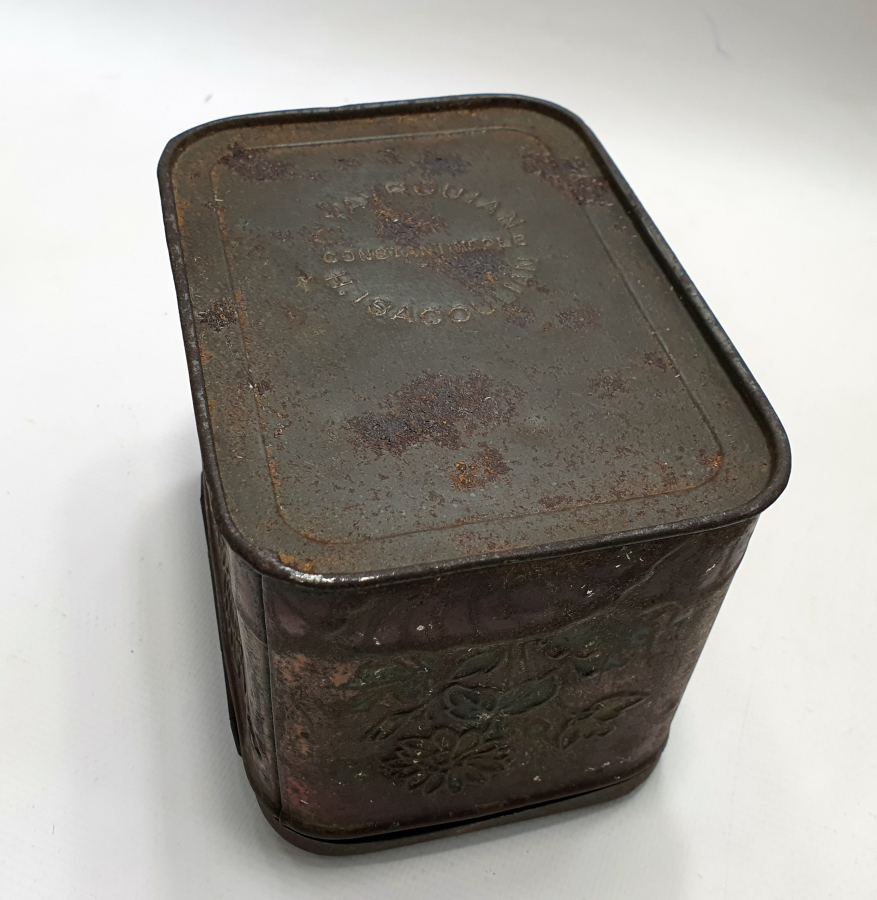 OSMANLI DÖNEMİ ALTINDA YAVRUYAN - CONSTANTİNOPLE YAZILI KUTU