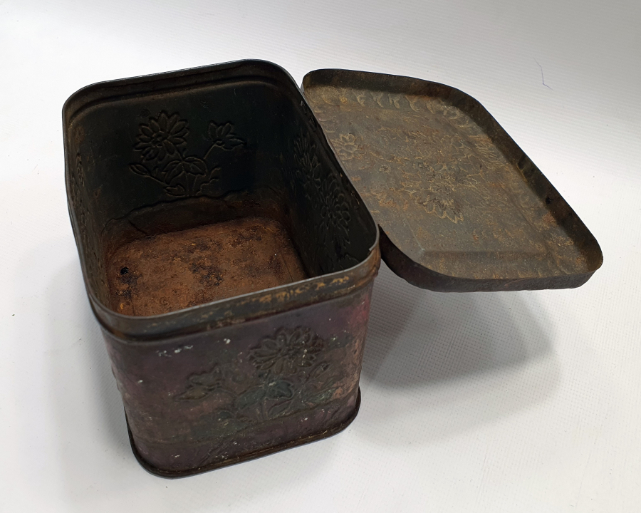 OSMANLI DÖNEMİ ALTINDA YAVRUYAN - CONSTANTİNOPLE YAZILI KUTU