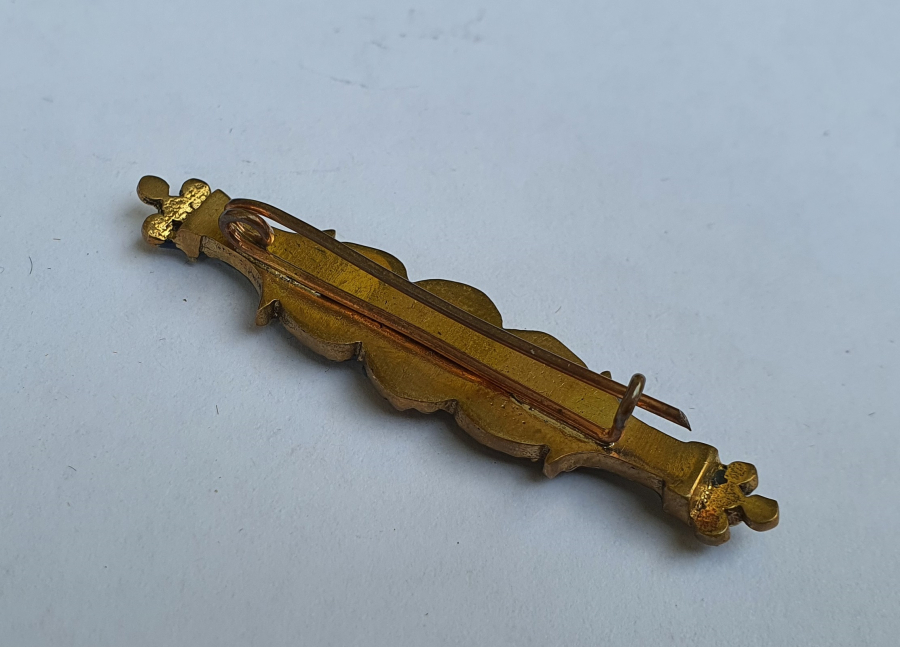 ÜZERİ MİNE İŞÇİLİKLİ ÖZEL YAPIM ELMAS TAŞLI BROŞ