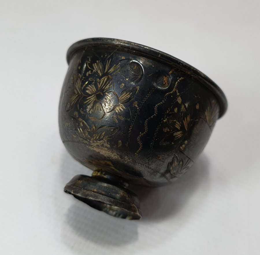 ÜZERİNDE OSMANLI DEVLET ARMASI BULUNAN TUĞRALI GÜMÜŞ FİNCAN ZARFI