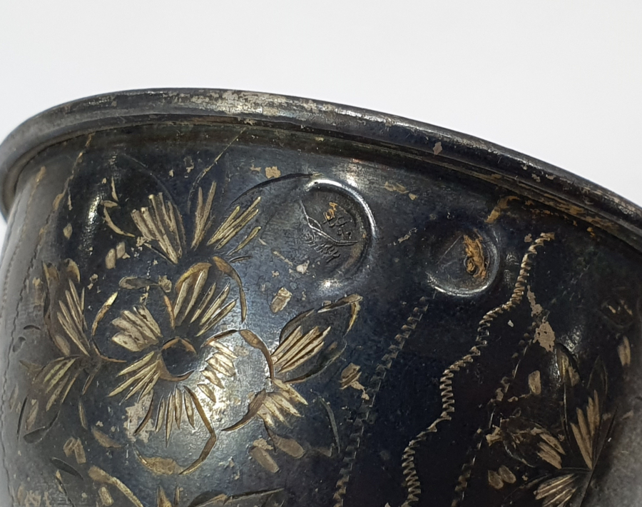 ÜZERİNDE OSMANLI DEVLET ARMASI BULUNAN TUĞRALI GÜMÜŞ FİNCAN ZARFI