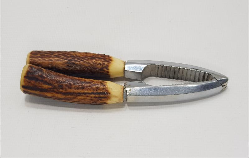 ANTİKA CEVİZ KIRACAĞI 