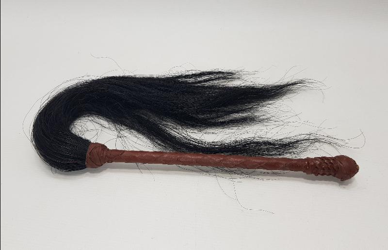 DERİ VE AT KILINDAN YAPILMIŞ TOZ FIRÇASI