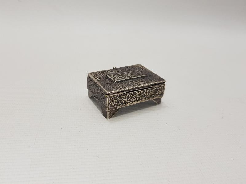 GÜMÜŞ ENFİYE KUTUSU 