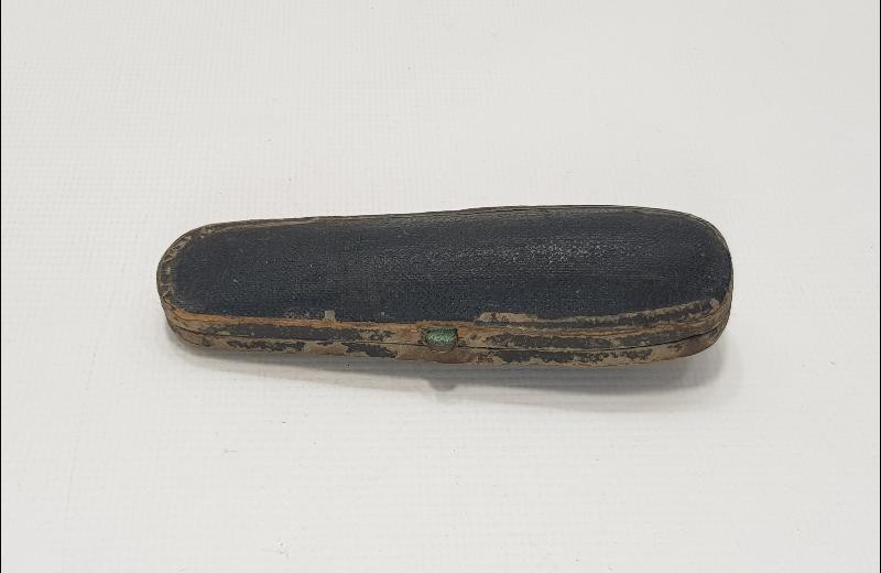 KUTUSUNDA SIKMA KEHRİBAR AĞIZLIK 