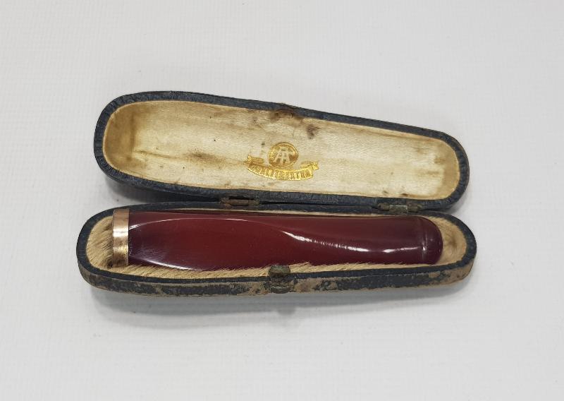 KUTUSUNDA SIKMA KEHRİBAR AĞIZLIK 