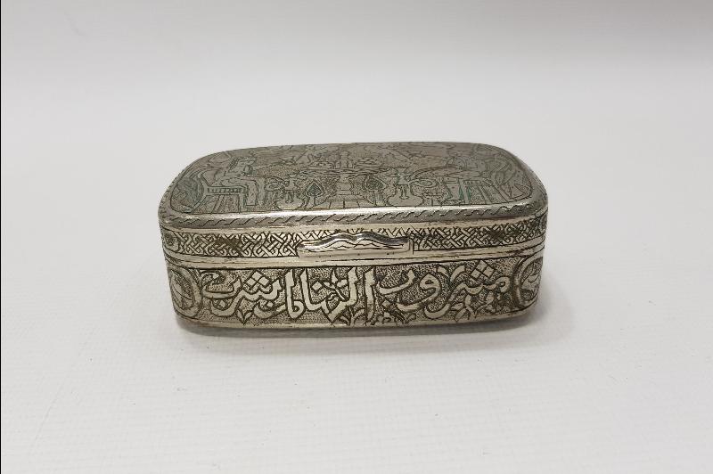 OSMANLI DÖNEMİ İRAN İŞİ KALEM İŞÇİLİKLİ KUTU 