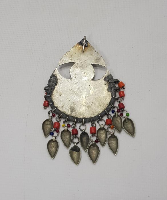 OSMANLI DÖNEMİ KALEM İŞİ KUŞ DESENLİ MERCAN TAŞLI GÜMÜŞ KOLYE UCU 