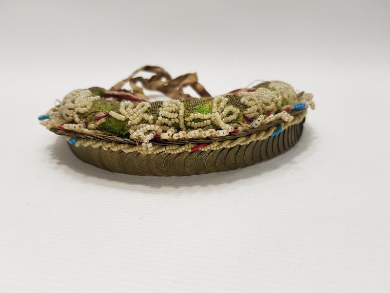 OSMANLI DÖNEMİ OPAL BONCUK VE PENEZLERLE SÜSLÜ KADIN BAŞLIĞI