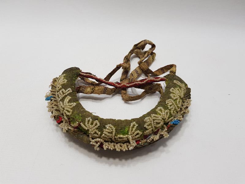 OSMANLI DÖNEMİ OPAL BONCUK VE PENEZLERLE SÜSLÜ KADIN BAŞLIĞI