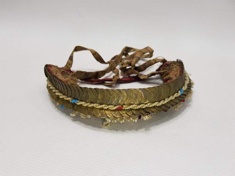 OSMANLI DÖNEMİ OPAL BONCUK VE PENEZLERLE SÜSLÜ KADIN BAŞLIĞI