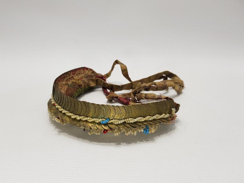 OSMANLI DÖNEMİ OPAL BONCUK VE PENEZLERLE SÜSLÜ KADIN BAŞLIĞI