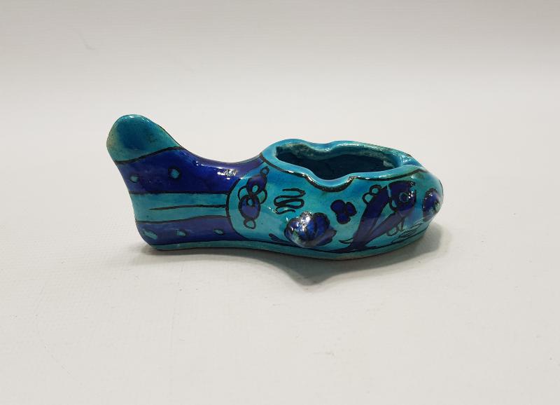 SITKI OLÇAR İMZALI BALIK FORMLU KÜTAHYA SERAMİK KÜL TABLASI 