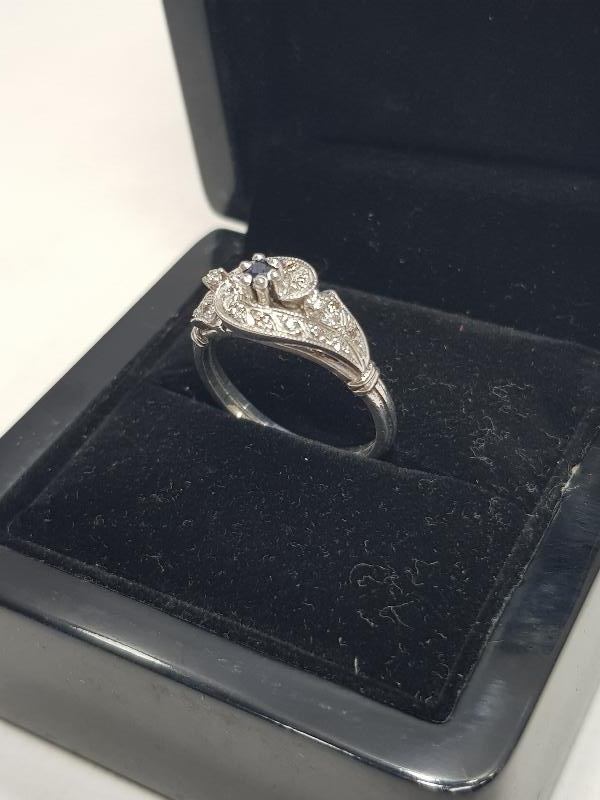 SAFİR TAŞLI PIRLANTA YÜZÜK  