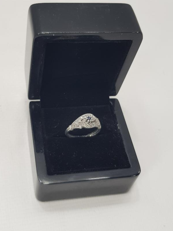 SAFİR TAŞLI PIRLANTA YÜZÜK  