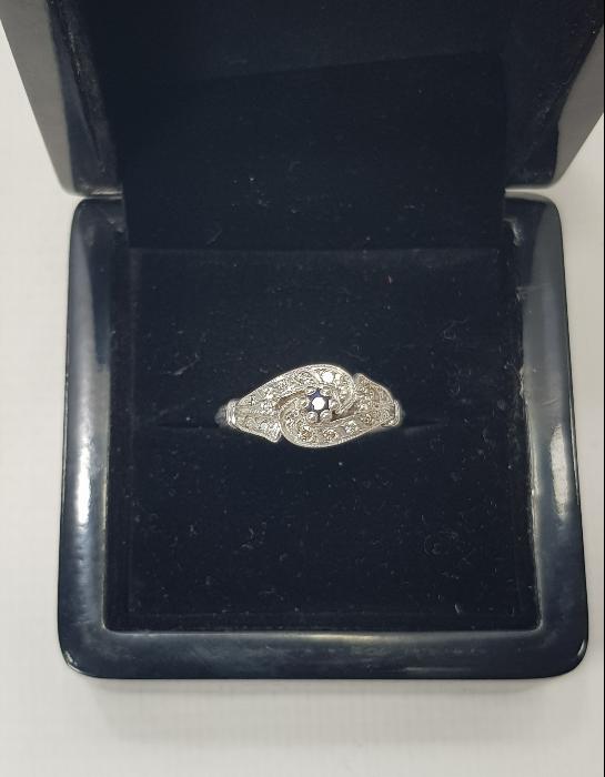 SAFİR TAŞLI PIRLANTA YÜZÜK  