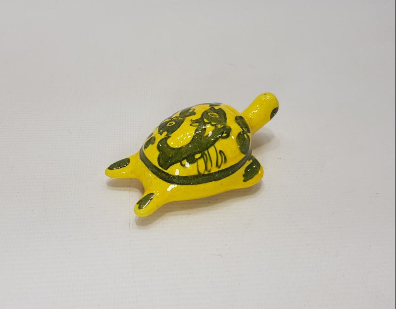 SITKI OLÇAR İMZALI KÜTAHYA SERAMİK SARI KAPLUMBAĞA BİBLOSU