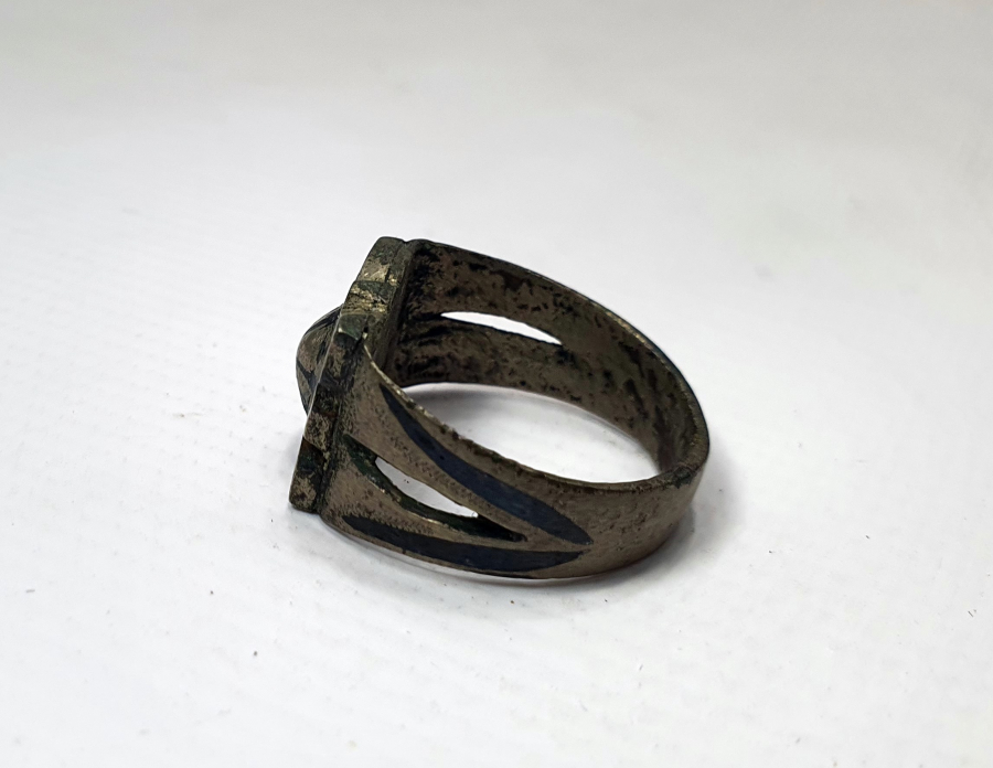 1800 BAŞLARI SAVAT İŞÇİLİKLİ AİLE TASFİRLİ ÇERKES İŞİ GÜMÜŞ YÜZÜK