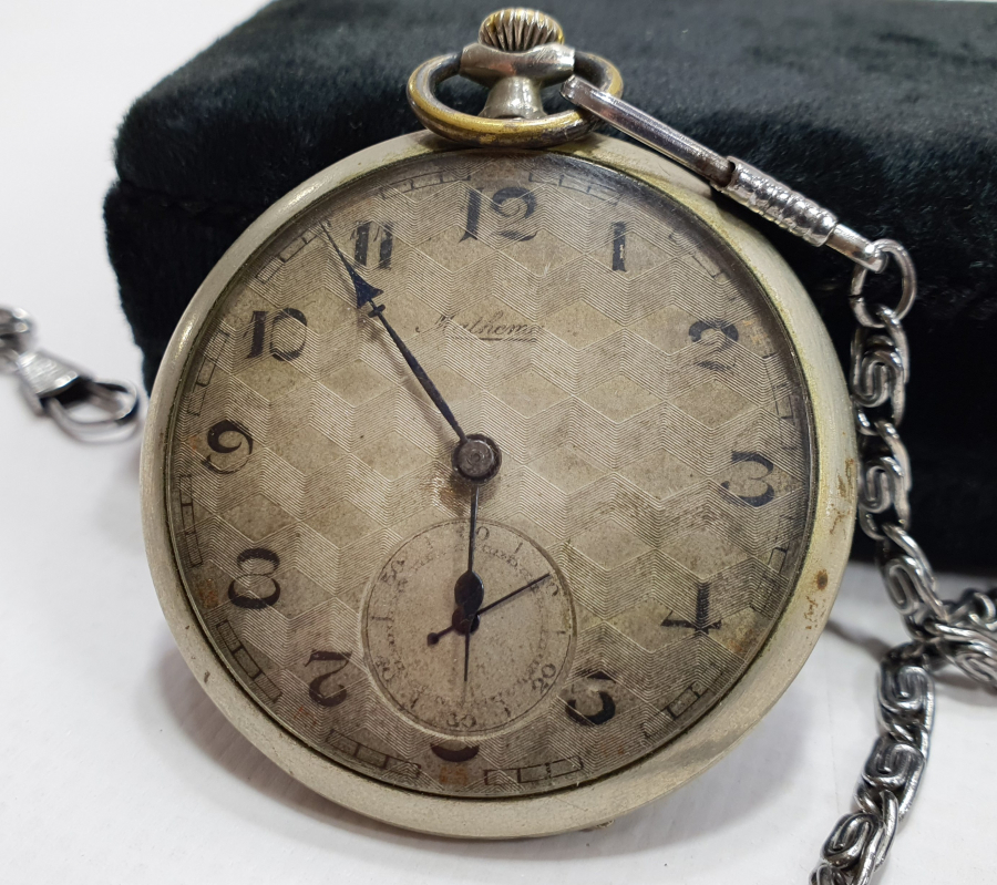 1900 BAŞLARI ÖDÜLLÜ CEP SAATİ