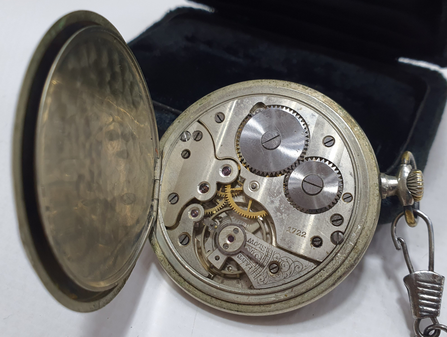 1900 BAŞLARI ÖDÜLLÜ CEP SAATİ