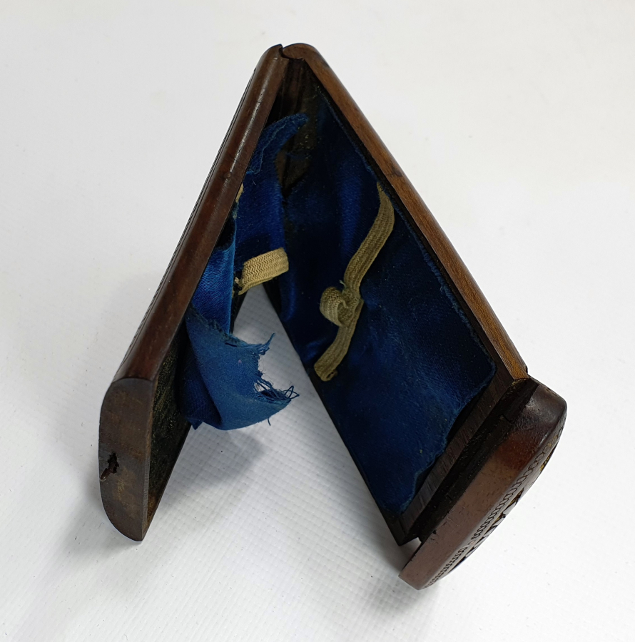 OSMANLI DÖNEMİ ABDÜLHAMİD HAN TUĞRALI TAMAMI EL OYMASI ÇOK NADİR SİGARA TABAKASI