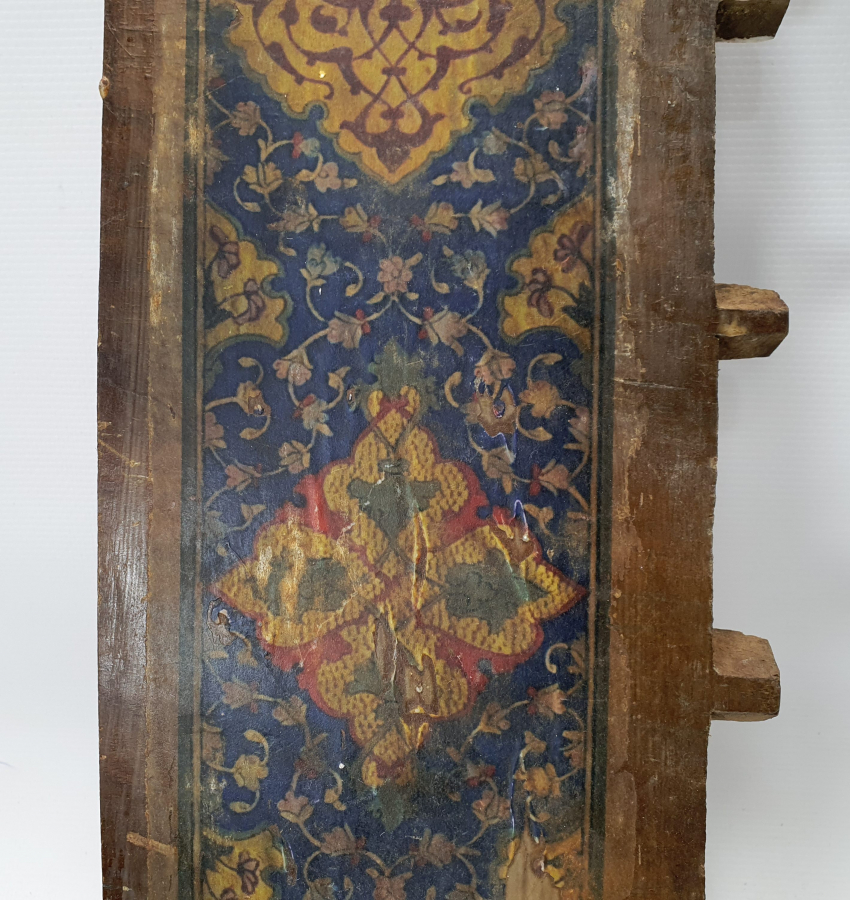 OSMANLI DÖNEMİ AHŞAP ÜZERİ İŞLEMELİ DOLAP KAPAĞI