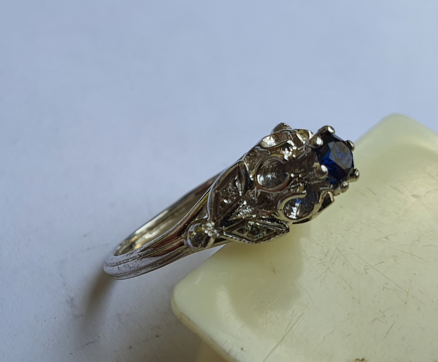 SAFİR VE PIRLANTA TAŞLI ANTİKA YÜZÜK