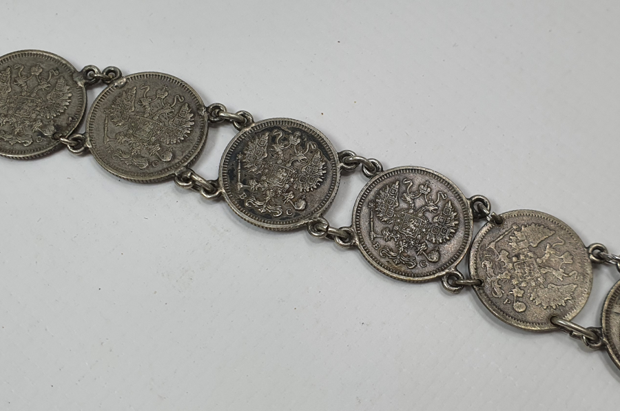 ÜZERİNDE 1914-15 YILLARINA AİT RUS PARALARI BULUNAN GÜMÜŞ ÇERKES BİLEKLİK