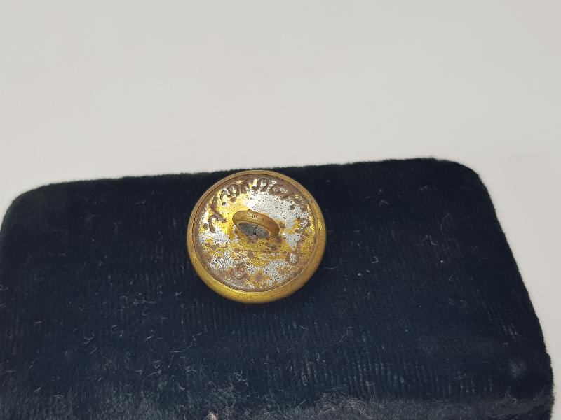 1. DÜNYA SAVAŞI DÖNEMİ OSMANLICA YAZILI NADİR FORMDA SUBAY DÜĞMESİ 