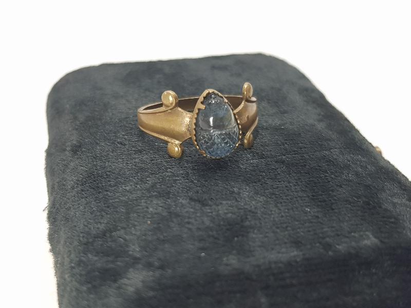 1940'LARDAN NADİR FORMDA YÜZÜK 