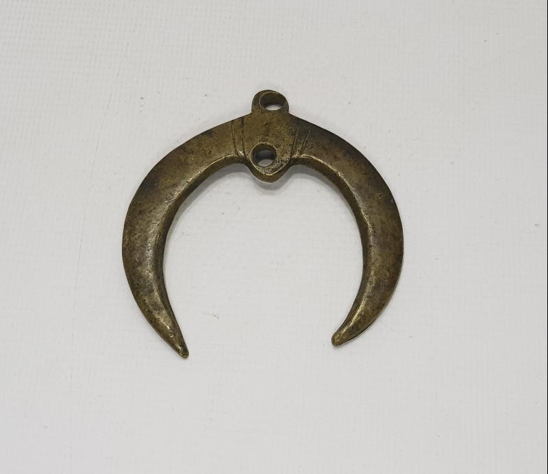 ANADOLU ŞAMAN KÜLTÜRÜ: HİLAL FORMLU KAPI SÜSÜ