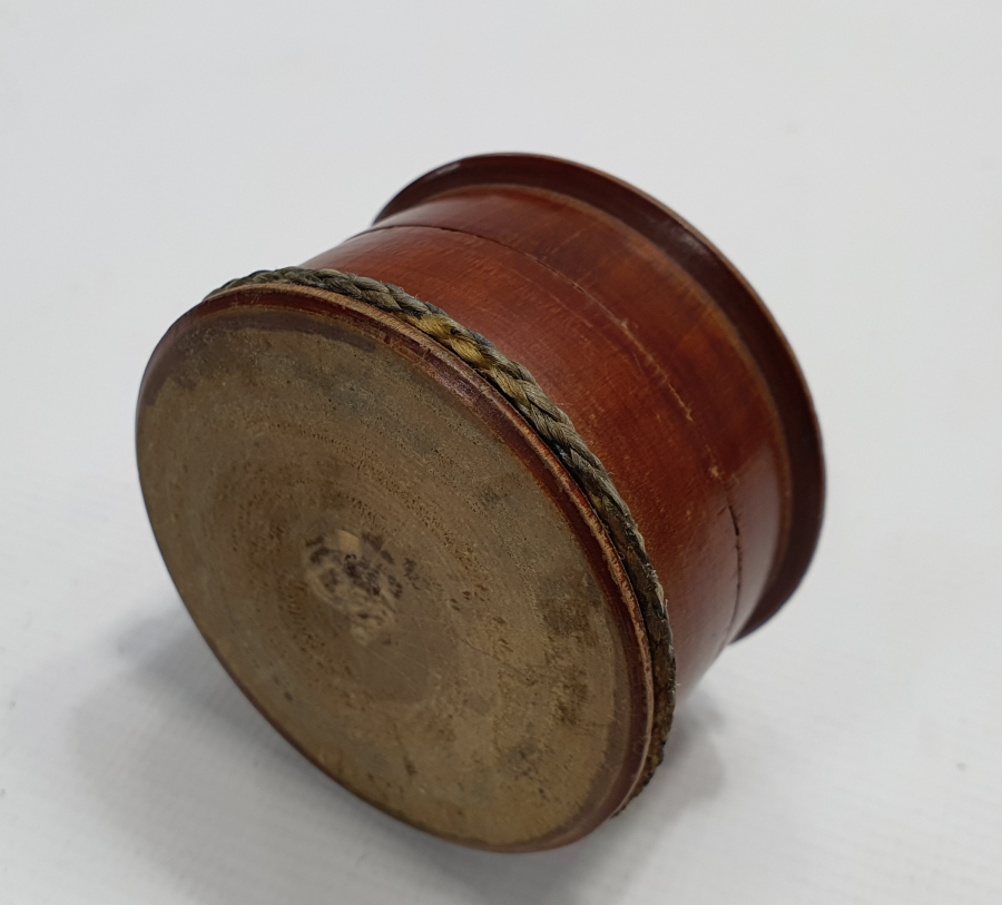 1900 BAŞLARI AHŞAP KABINDA NADİR AVRUPA PUSULA 