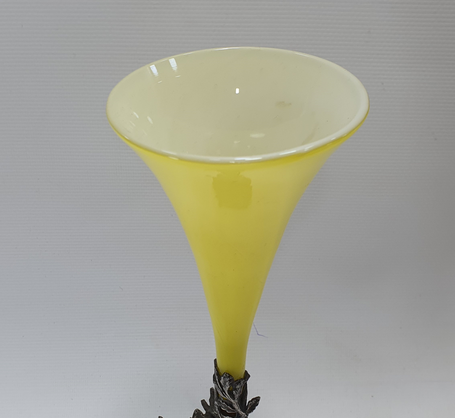 1900 BAŞLARI HEYKEL FORMUNDA LALEDAN