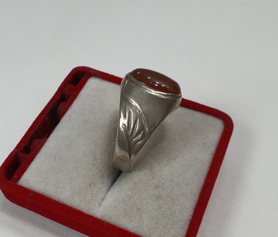 ÜZERİ HARELİ SÜLEYMANİYE AKİKLİ GÜMÜŞ YÜZÜK