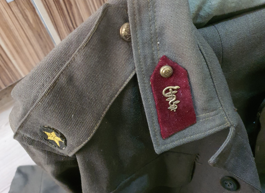 KORE SAVAŞI DÖNEMİ KORE TÜRK TUĞAYI PEÇLİ TABİP SUBAY KIYAFETİ