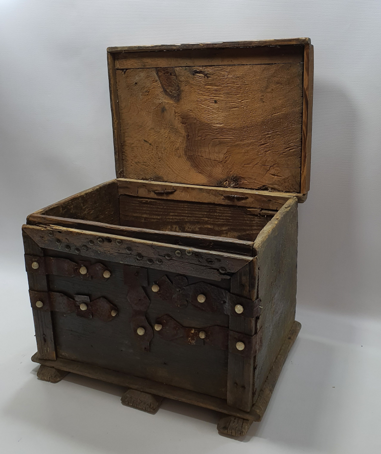 OSMANLI DÖNEMİ FİL AYAKLI NADİR ÇEYİZ SANDIĞI